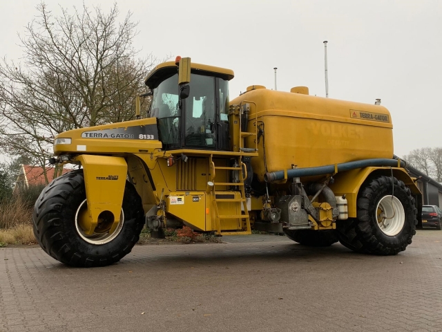 Terra Gator 8133 1.jpg